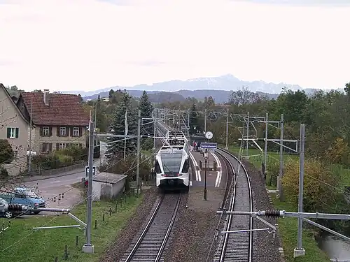 A Thurbo Stadler GTW S35 train at Guntershausen, 2005.