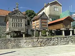Granary set in Combarro&nbsp;[gl].