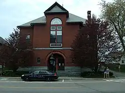 Image 5Opera houses and theaters, like the Vergennes Opera House in Vergennes, Vermont, are popular in New England towns. (from Culture of New England)