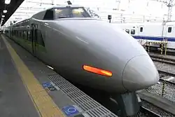 A 100 series set at Hakataminami Station