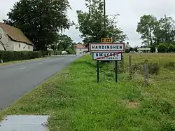 The road into Hardinghen
