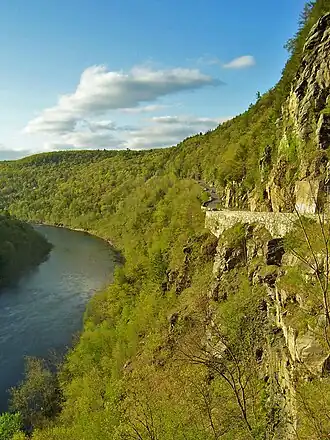 The Hawk's Nest corniche on NY Route 97