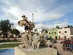 Monument honouring the weavers, Tota