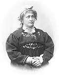 Hulda Garborg in bunad