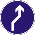 D-006 Mandatory passage straight to the right
