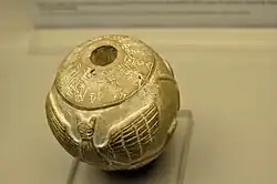 Inscription on the mace head: "For Ningirsu of E-ninnu, the workman of Enannatum, ruler of Lagash, Barakisumun, the sukkal, dedicated this for the life of Enannatum, his Master."[6]