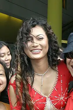 Inul Daratista after concert in Singapore, 2004