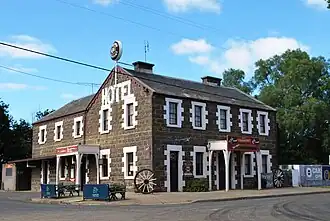 Inverleigh Hotel