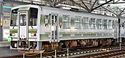 Fukui-based KiHa 120-205 in original livery in April 2008