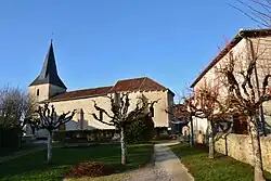 The church and town hall in Javerdat