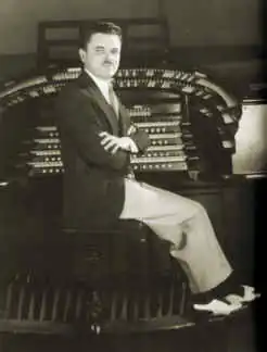Jesse Crawford at the Wurlitzer