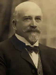 Menéndez image