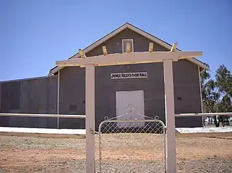 Junee Reefs – Ivor Hall