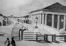 Passage with colonnades, Singapore, c. 1840