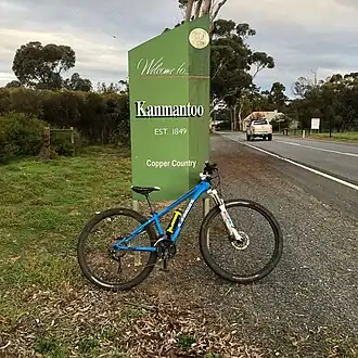 Kanmantoo welcome sign on the Old Highway