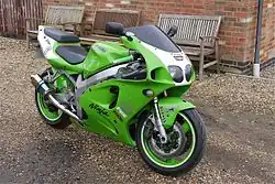 Kawasaki Ninja ZX-7R in green