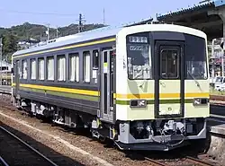 A Kisuki Line KiHa 120-0 diesel car
