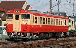 KiHa 40 1003 in January 2011, repainted into old JNR livery