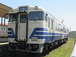 Kiha 40–535 at Ao Station in May 2022