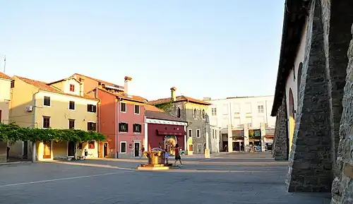 Carpaccio Square