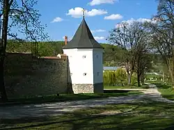 Corner tower
