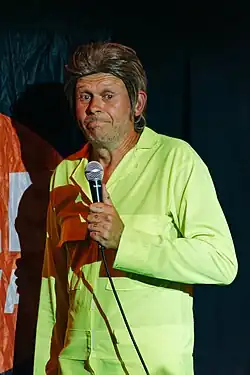 Kunt performing at the 2025 Edinburgh Festival Fringe