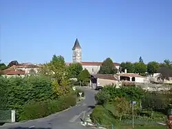 A general view of La Chapelle-des-Pots