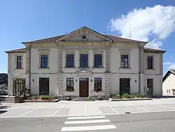 The town hall in La Chaux