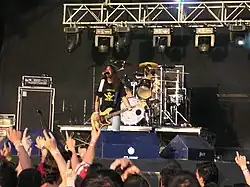 The band performing at the Viña Rock festival in 2005