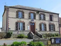The town hall in Lachy