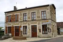 The town hall in Lafauche
