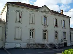 The town hall in Lagupie