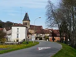 The church and surroundings in Lamonzie-Montastruc