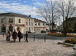 The town of Le-May-Sur-Evre