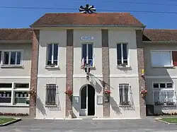 The town hall in Les Ormes-sur-Voulzie