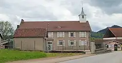 The town hall in Les Poulières