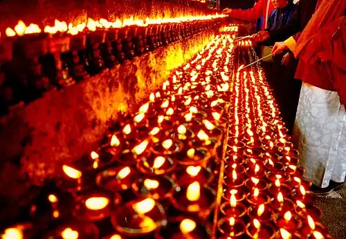 Lighting butter lamps
