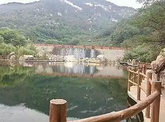 Mountain Yi Lake