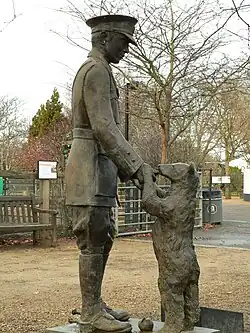 London Zoo statue.