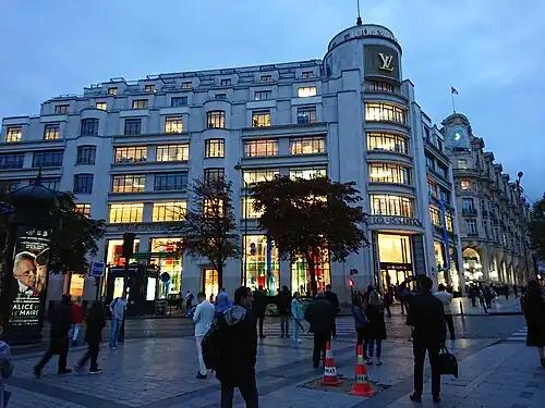 An aesthetic of artificial lighting – Maison de France (now showroom for Louis Vuitton), Avenue des Champs-Élysées no. 101 in Paris, by Louis-Hippolyte Boileau and Charles-Henri Besnard (1931)[121]