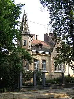 Residential building at 71 Konovalets Street