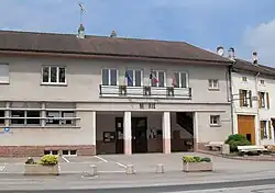 The town hall in Ménil-sur-Belvitte
