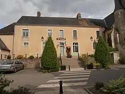 The town hall of Maigné