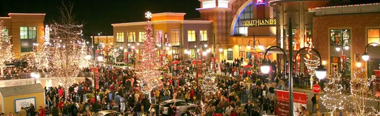 Main plaza at Southlands