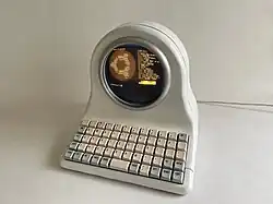 Mainboard Terminal, a retro-style round-display PC that uses the Framework's motherboard with Ubuntu[147][148]