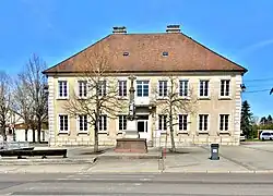 The town hall in Dompierre-les-Tilleuls