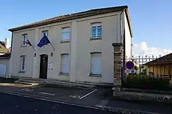 The town hall in Saint-Martin-aux-Champs