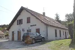 The town hall in Le Larderet