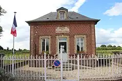 The town hall in Saint-Laurent-du-Mont