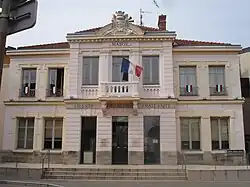 The town hall in Irigny